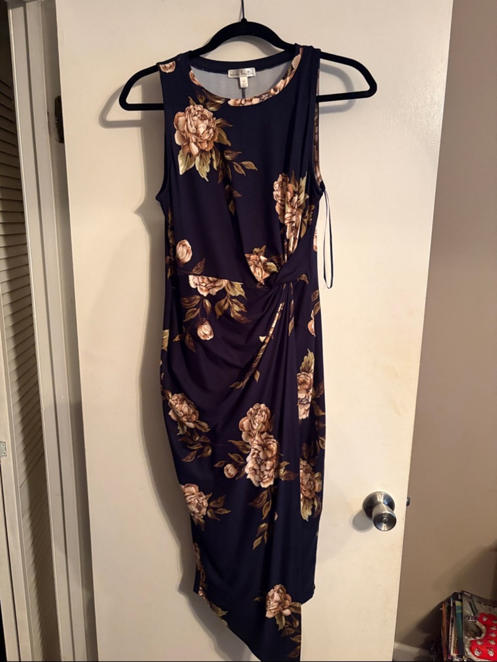 nine britton Navy Floral Midi Dress with Twist Detail